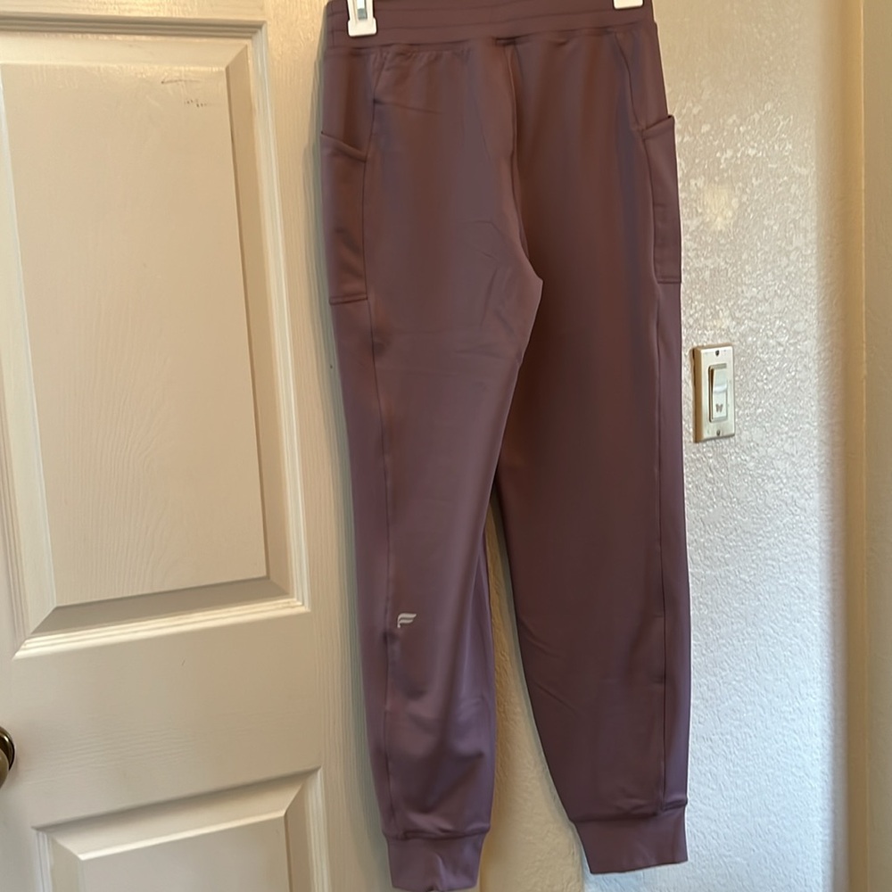 NWT Fabletics pants. - Picture 5 of 6
